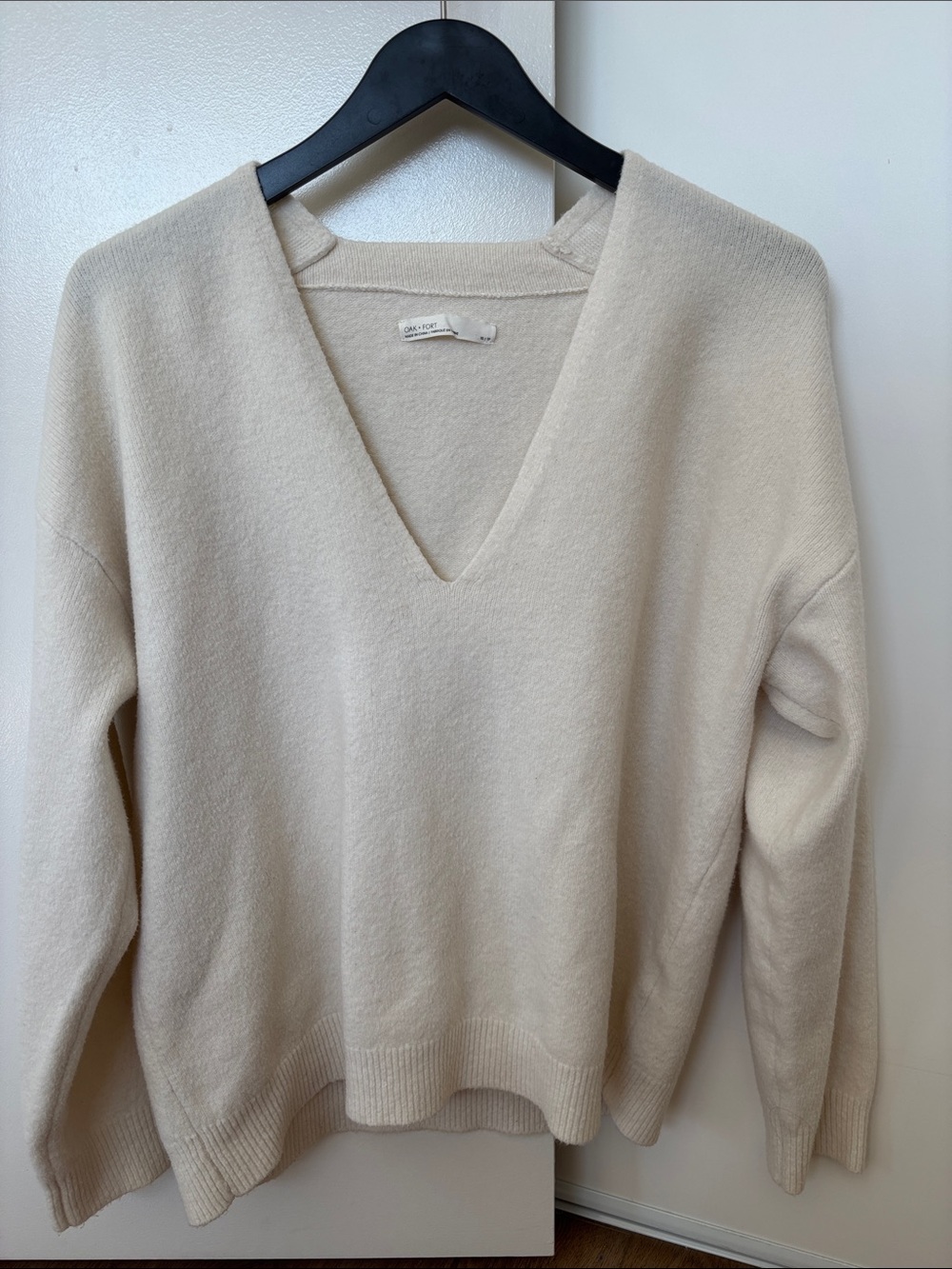 OAK + FORT Cream V-Neck Knit Sweater